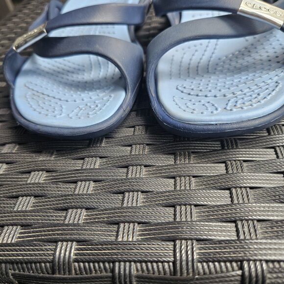 Crocs Women's Blue Flat Strappy Sandals Size 6 Waterproof Flexible Comfortable - Picture 4 of 9